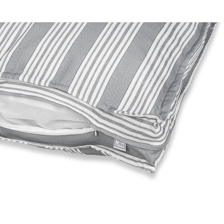 Tucker Murphy Pet™ Pillow/Classic Dog Bed Wayfair Canada